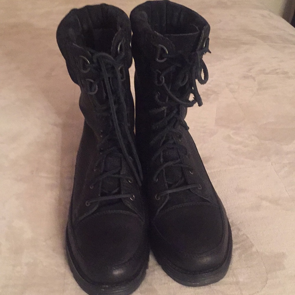 Unisex Cole Haan Lockridge Boots Waterproof size 10